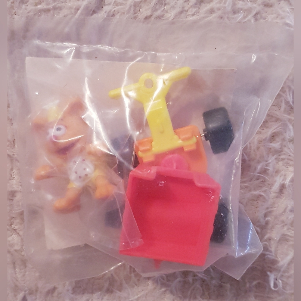 1990 Baby Fozzie Bear Figure Muppet Babies McDonald's Happy Meal Toy Vintage NIP
